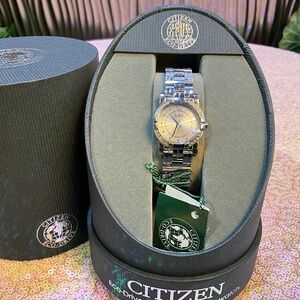 Citizen E031- E031-S 027241 Wristwatch Eco Drive Diamond Accented Bezel